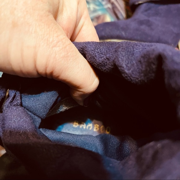 🍇Gorgeous Purple Suede Like Bamboo Purple Ankle Cuffed Booties! - Picture 11 of 13